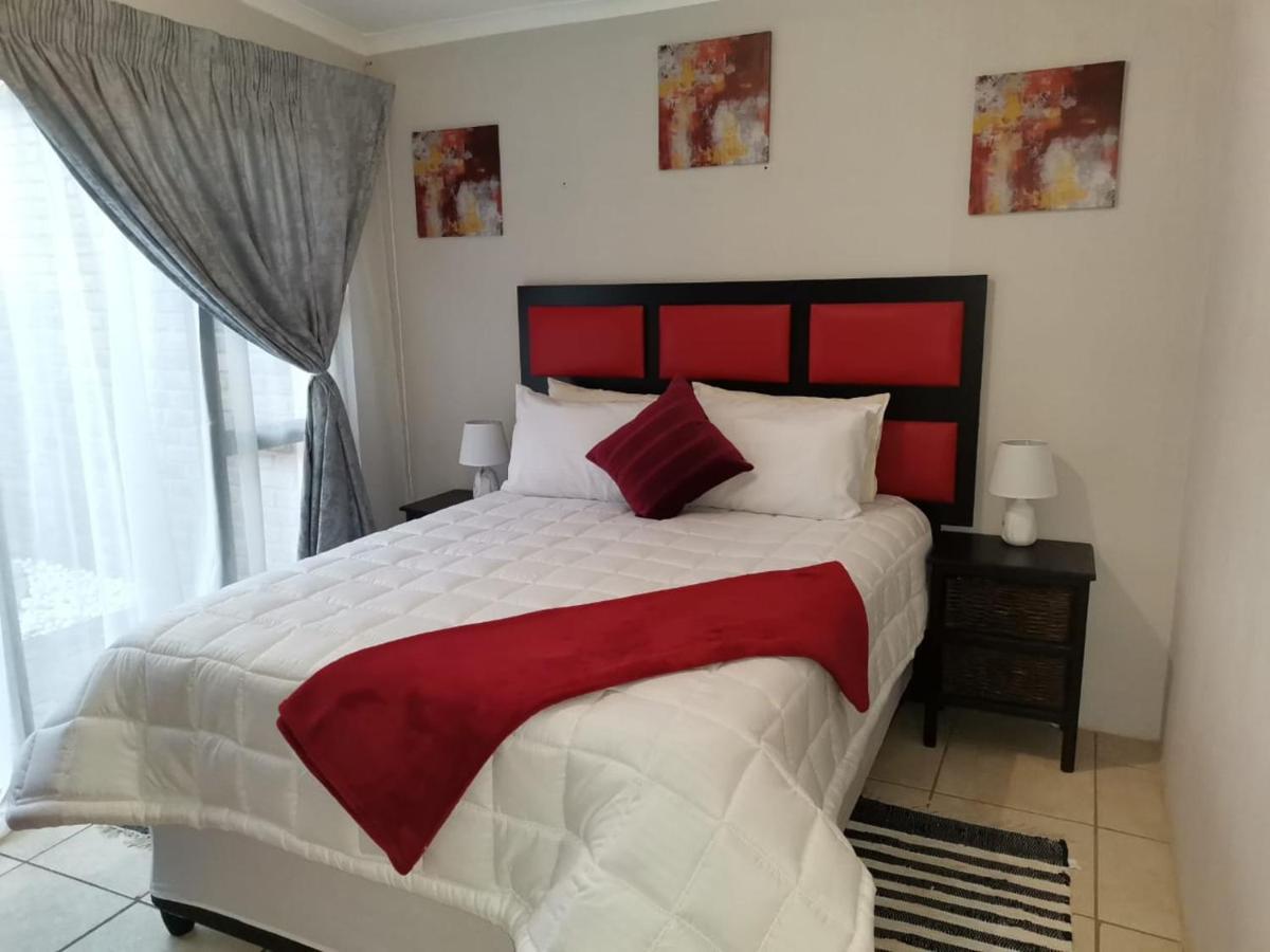 Mia Hills Guest house